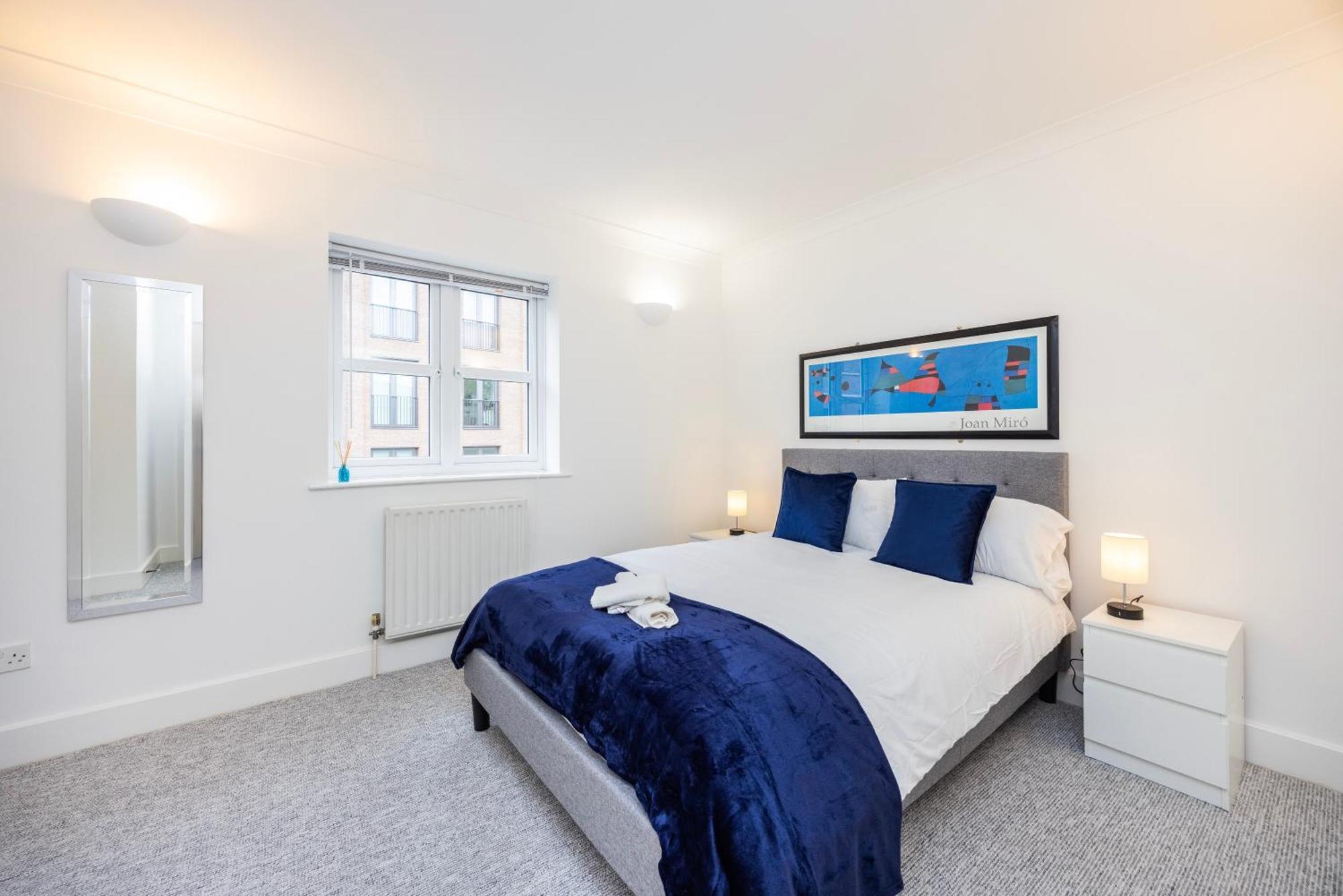 Cozy Haven - Bright 2br Apartment, Next To Major Station Appartamento